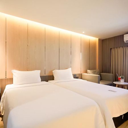 Golden City Rayong Hotel Экстерьер фото