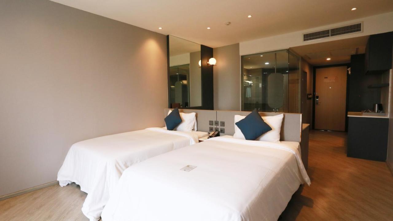 Golden City Rayong Hotel Экстерьер фото