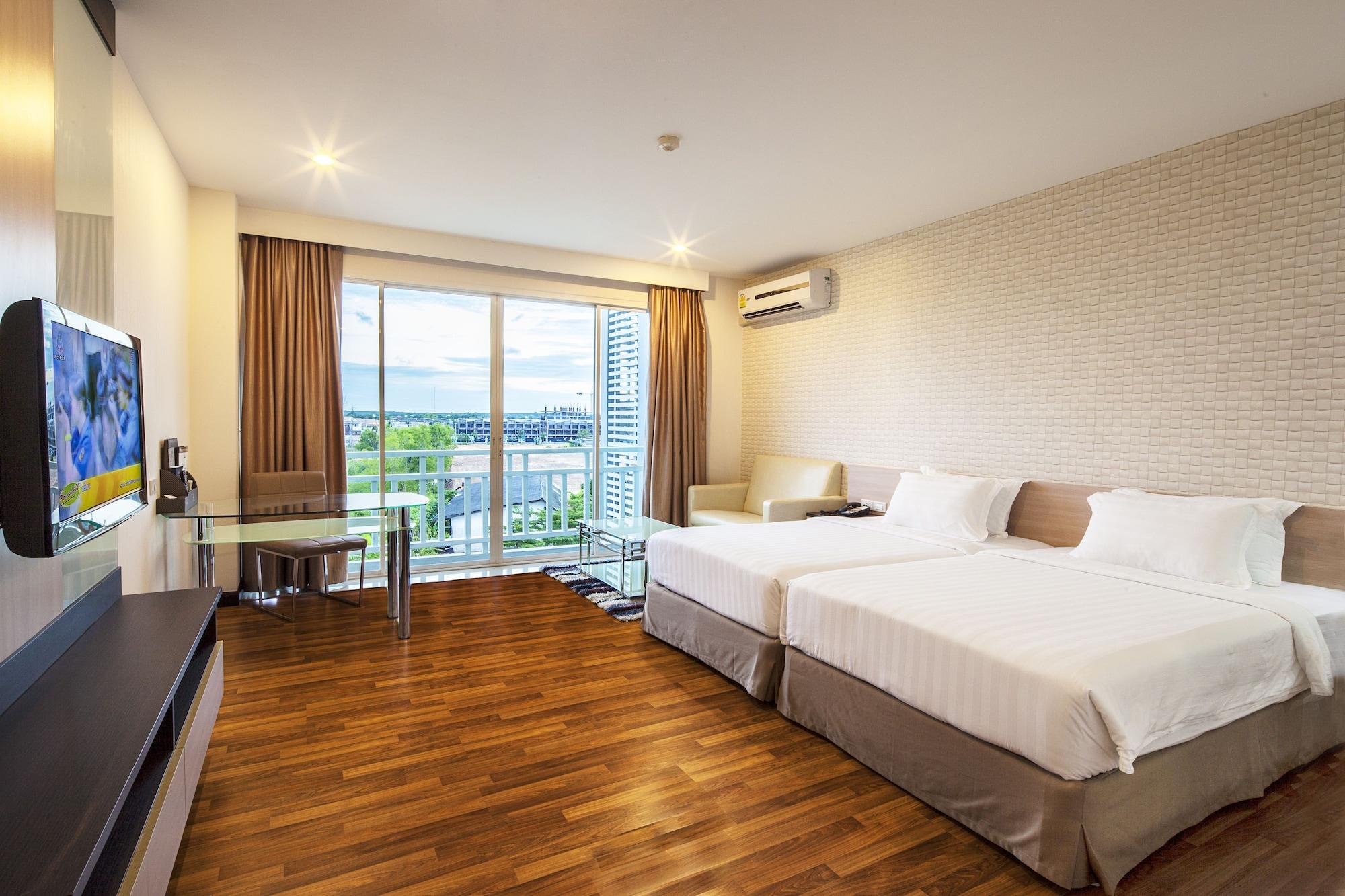 Golden City Rayong Hotel Экстерьер фото