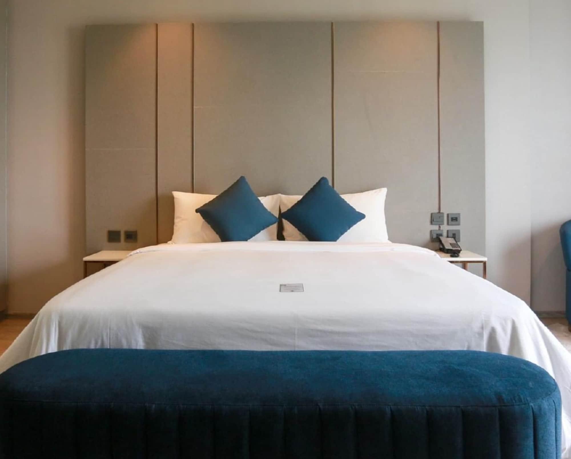 Golden City Rayong Hotel Экстерьер фото