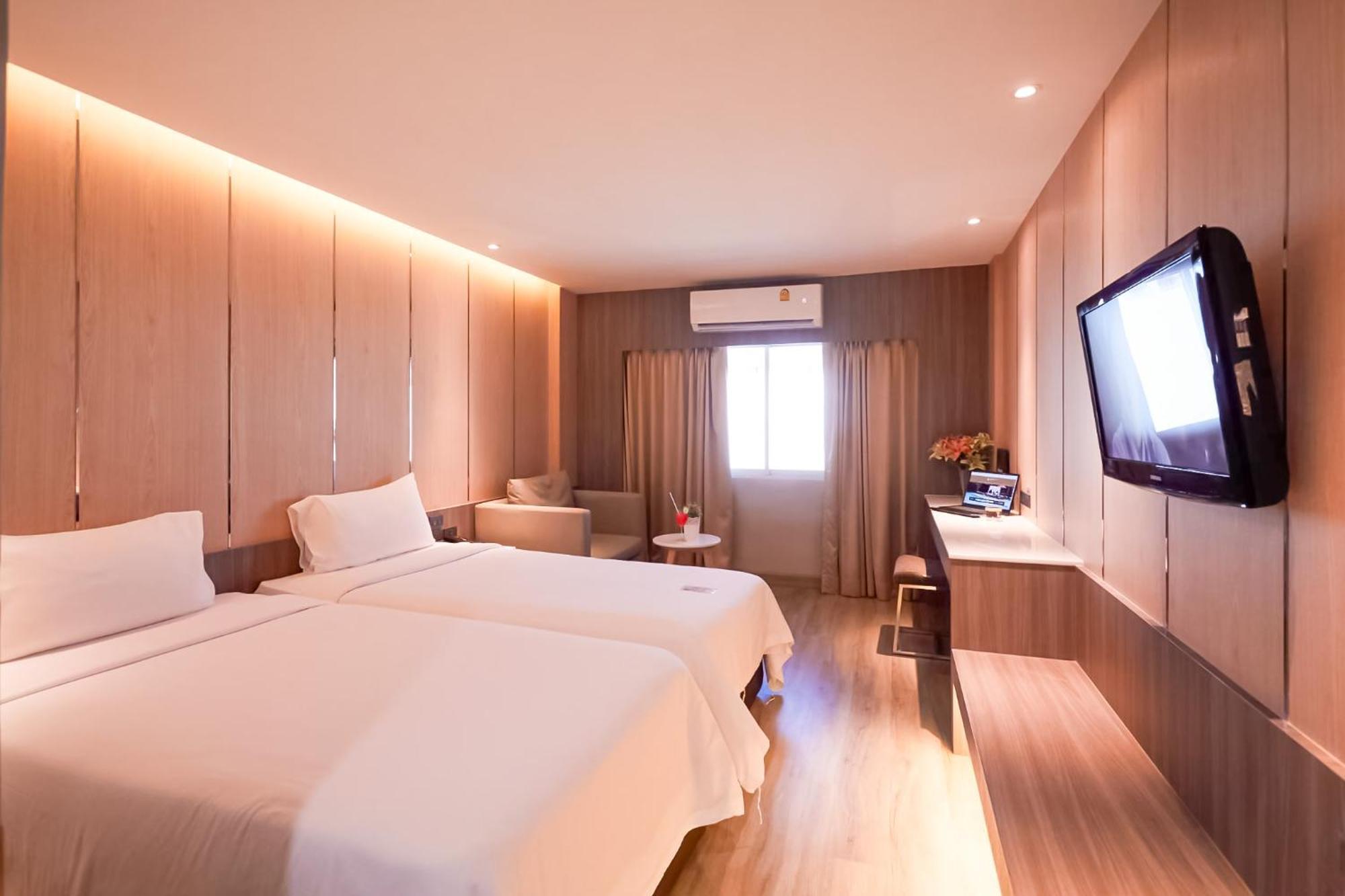 Golden City Rayong Hotel Экстерьер фото