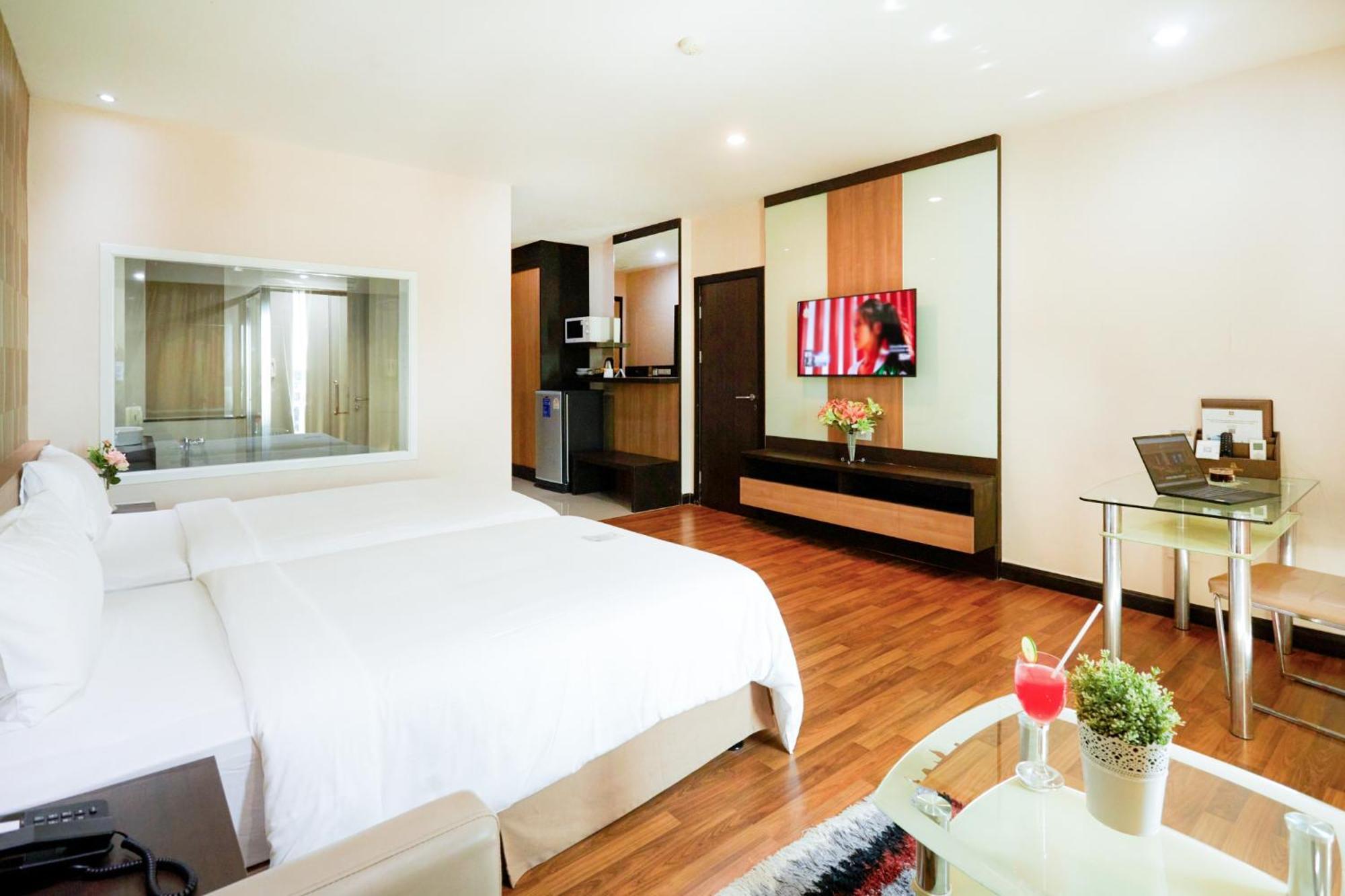 Golden City Rayong Hotel Экстерьер фото