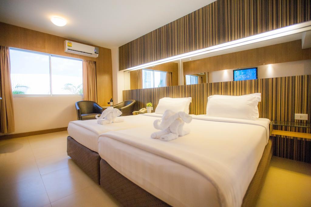 Golden City Rayong Hotel Экстерьер фото